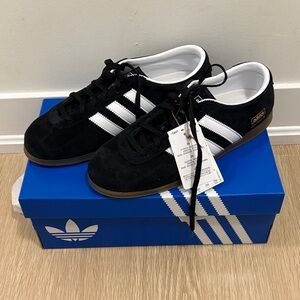 Adidas Gazelle Lo Pro - Black - new with tags